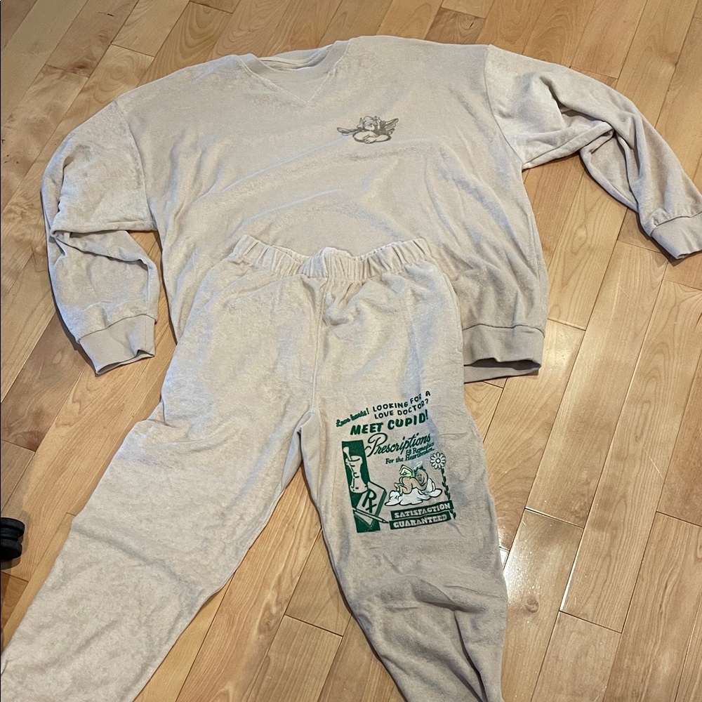Boys Lie Cream Sweatshirt and Pants Set